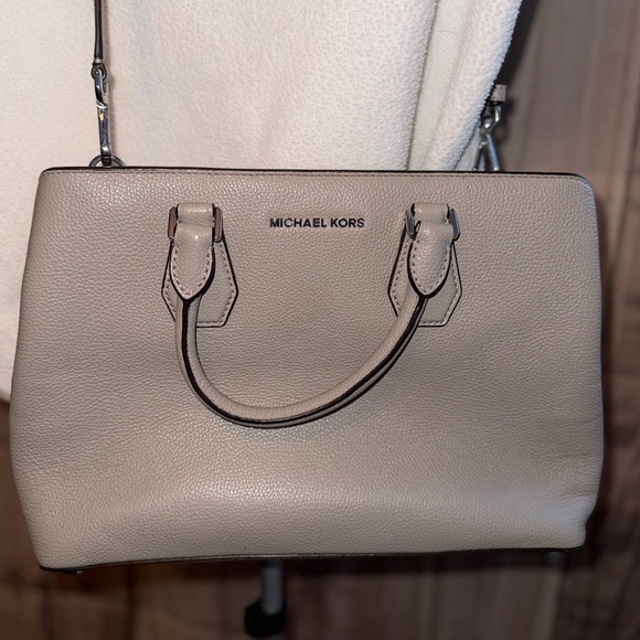 Michael Kors Handbags - Michael Kors Selma Large Taupe Leather Satchel Crossbody Bag | Like new!